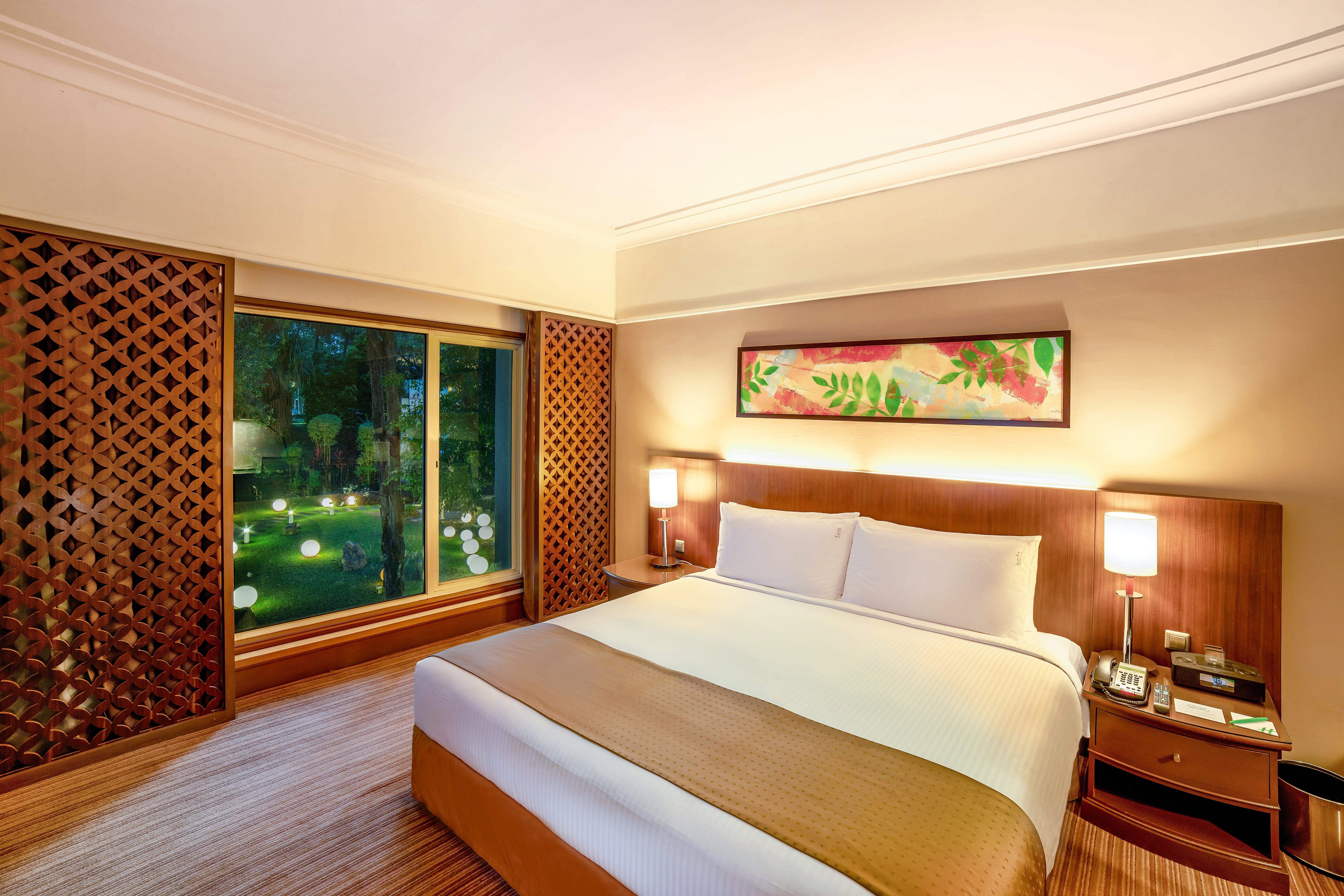 Glenmarie Hotel And Golf Resort Shah Alam Exterior photo A room at the Taj Bengal
