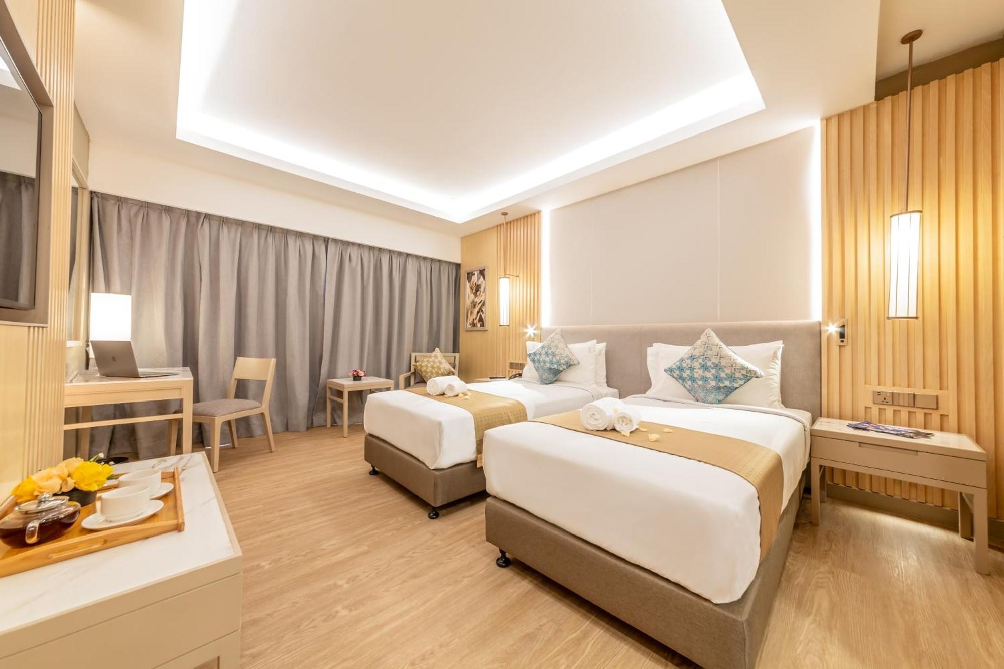 Glenmarie Hotel And Golf Resort Shah Alam Exterior photo Deluxe Room
