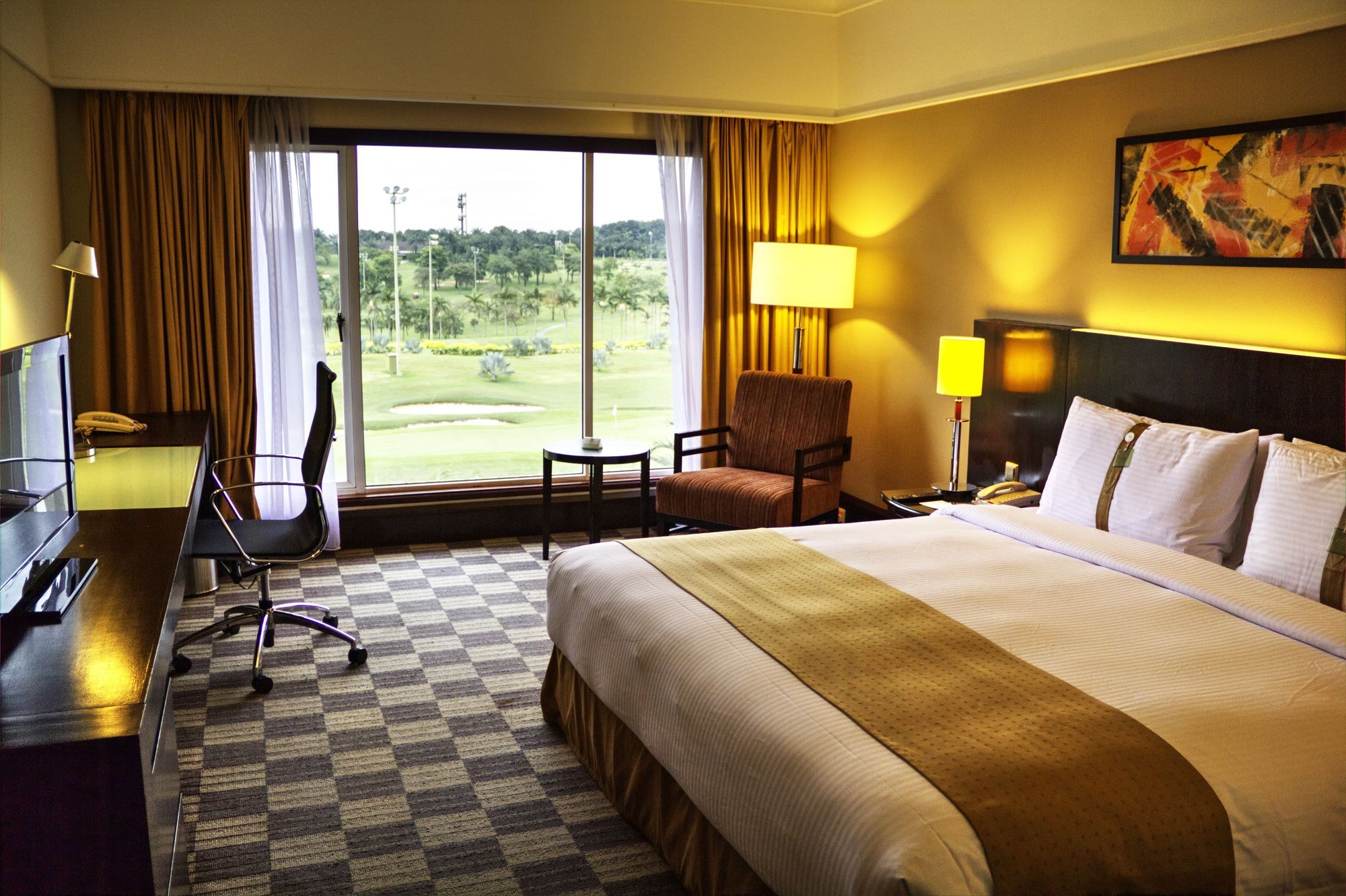 Glenmarie Hotel And Golf Resort Shah Alam Exterior photo A room at the hotel