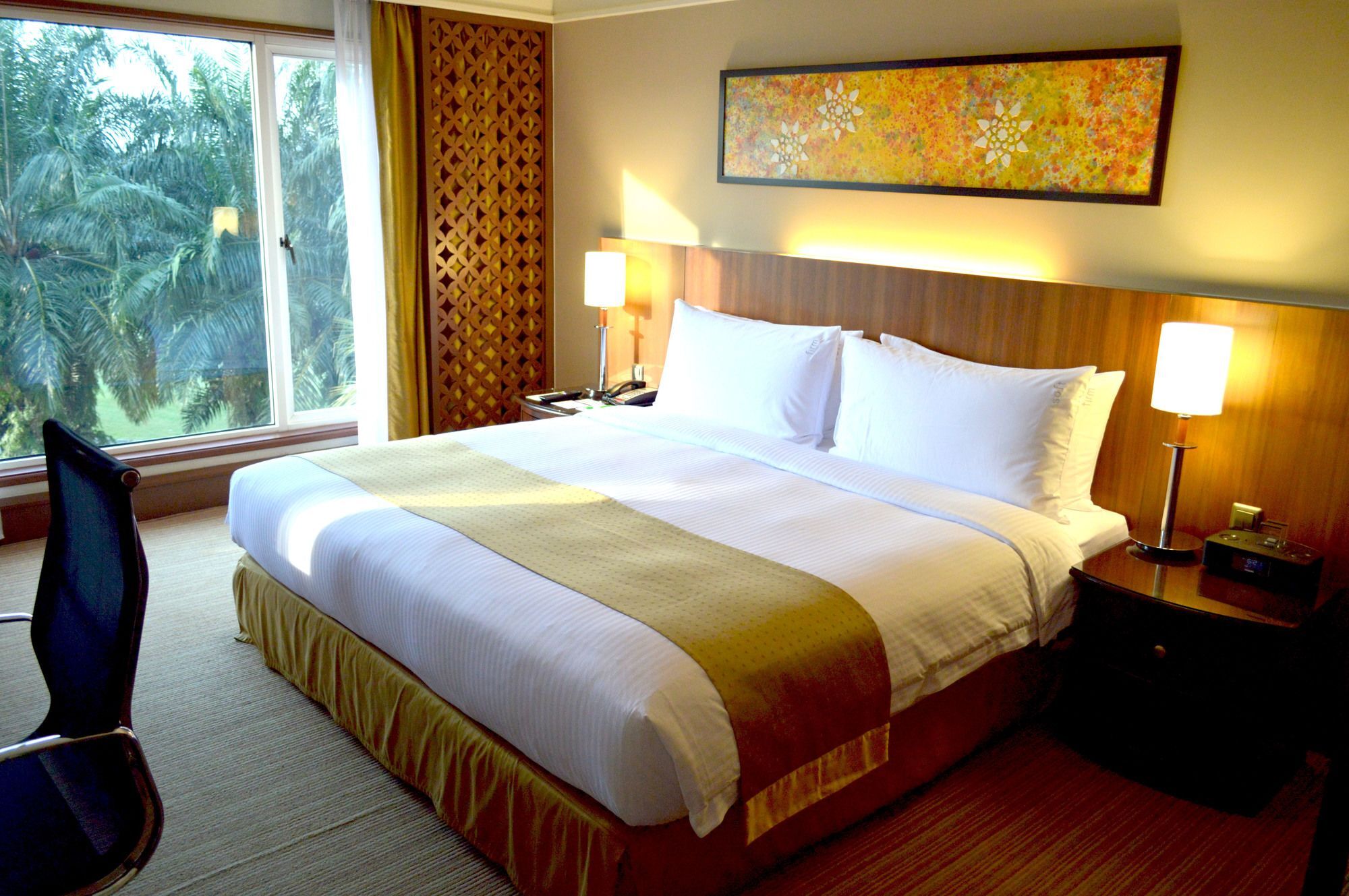Glenmarie Hotel And Golf Resort Shah Alam Exterior photo A bedroom at the Taj Bengal